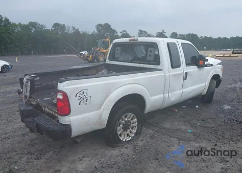 2015 Ford F-250 Xl z USA, uszkodzony, nr VIN 1FT7X2B64FEB25893